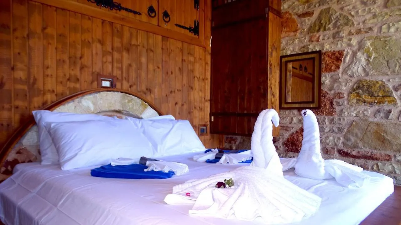 Limni Resort Ksamil 4*,  Arnavutluk