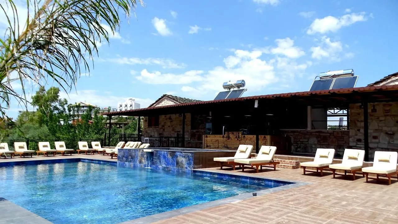 Limni Resort Ksamil 4*,