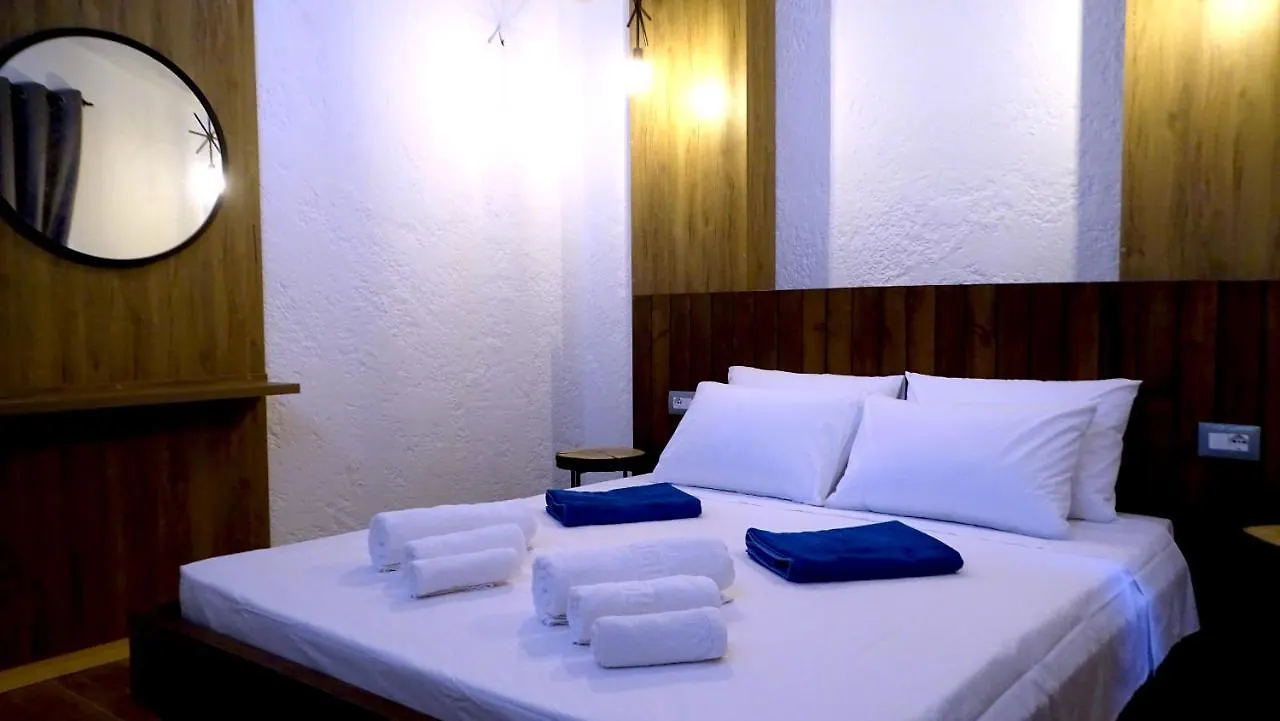 Limni Resort 사밀