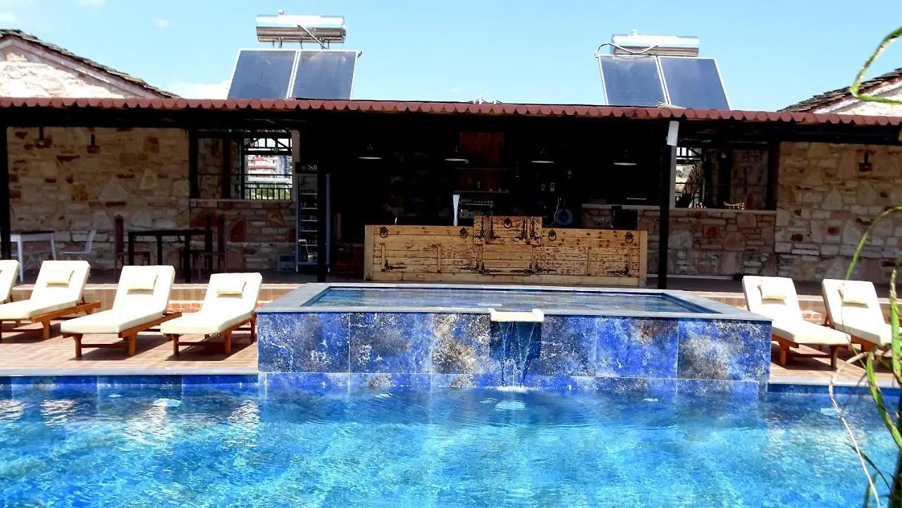 Limni Resort Ksamil 4*,